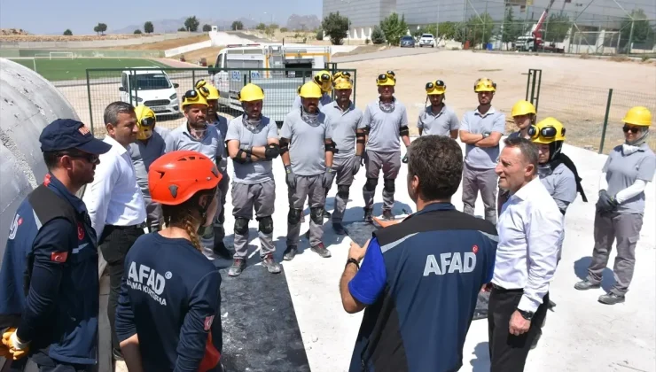 Şırnak’ta AFAD gönüllülerine arama kurtarma ve ilk yardım eğitimi veriliyor