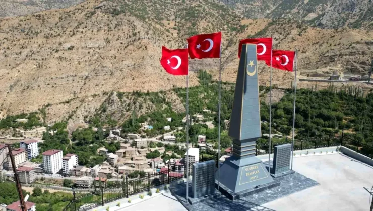 Şırnak’ın Uludere ilçesinde şehit edilen güvenlik görevlileri için dev anıt yapıldı