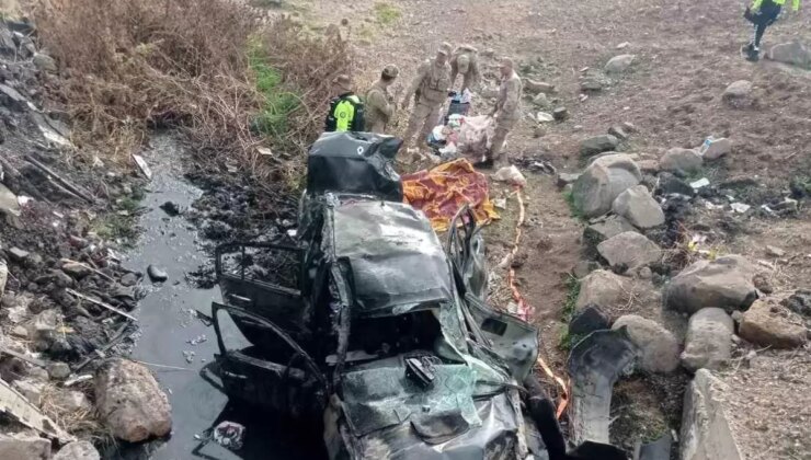 Şırnak’ta Atık Su Kanalına Düşen Araçta 1 Ölü, 7 Yaralı